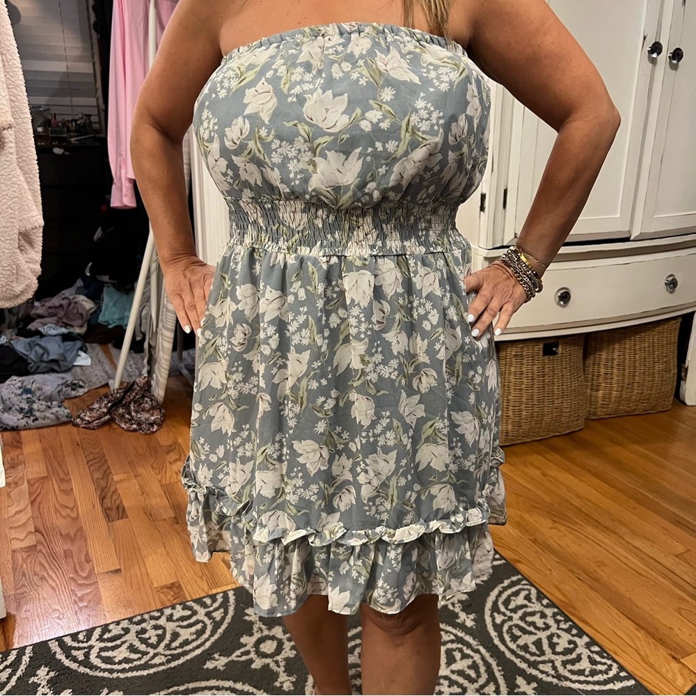 Floral strapless dress
